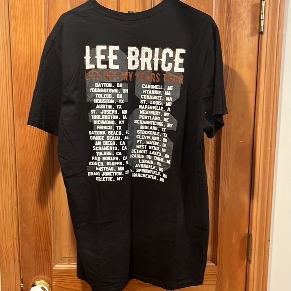 The concert tee Lee Brice concert tee shirt size 2XL. - Picture 4 of 4